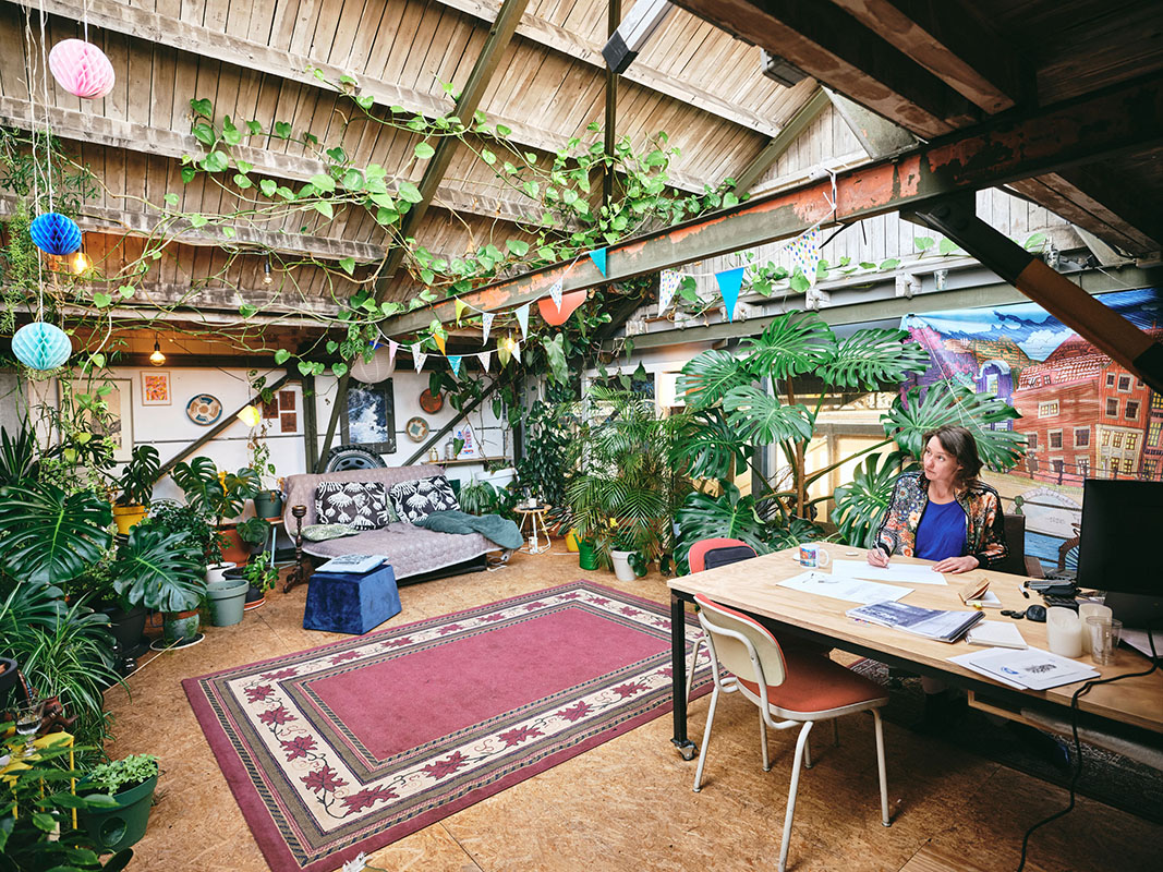 photo by Tim Stet Elles in Atelier
